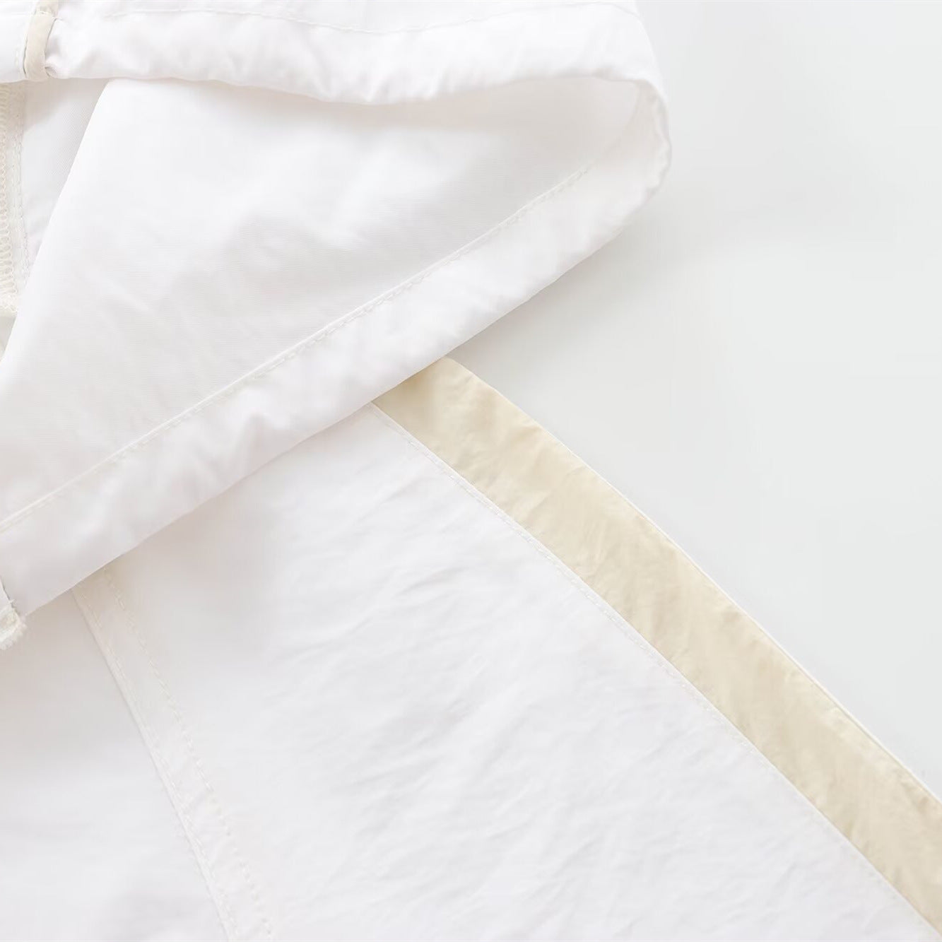 Unisex Sun-Lite Nylon Windbreaker